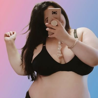 I used to be a feminist, now I spread my legs for your entertainment 🧸