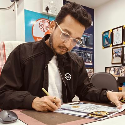 santanuc09's profile picture. Owner of Techguru gsm Assam Institute of Mobile Technology, Chip level training course