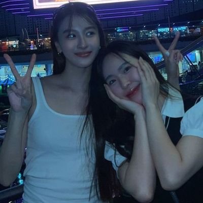 allyssavrg's profile picture. live in 🇲🇴