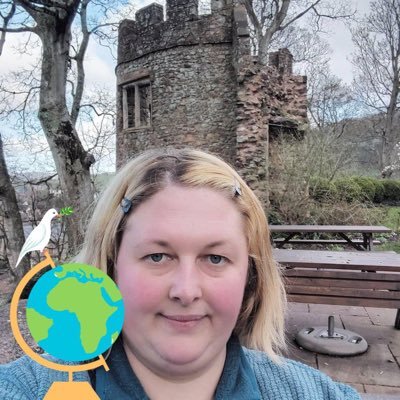 yunboms's profile picture. 