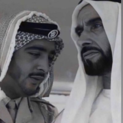 وطني لم يكن مكاناً أعيش فيه وطني عقيدة لا أتخلى عنها أبدا ًما أوحش الأوطان بلا آباء #الشيخ_زايد #الشيخ_خليفة💜