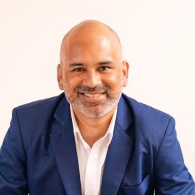 Profesor Universitario ULA
❌No me hables de equipo si ni siquiera conozco a tu pareja
👉Me gustan la Oratoria y las Ventas