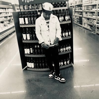 R.I.P. NRW 🛩/https://t.co/KSciPYh6Vq Inquires: Youngreefermusic@gmail.com 💷 LA ✈️ ATL
