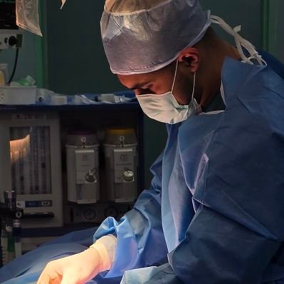 Saman Aghdami🌹
General & Vascular Surgery Resident/
MD/بدون سهمیه
INSTAGRAM: dr_samanaghdami
