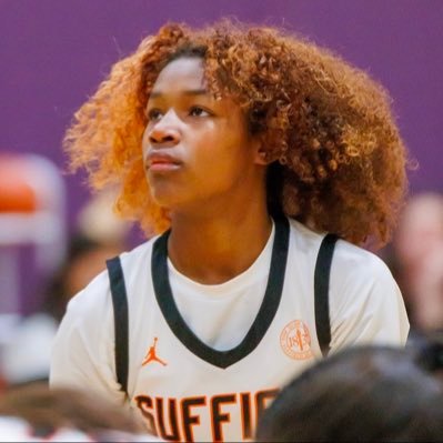 Suffield Academy ‘28 • Guard 5’6• GPA 3.45 • IG: @suffieldtwins
