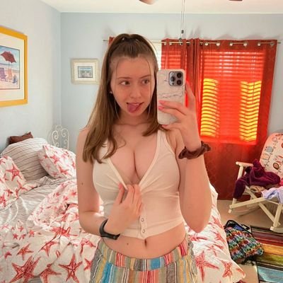single💕
don't be shy to message me, because I'm here for you💋 .dm to get my private photos and videos 😋🔞