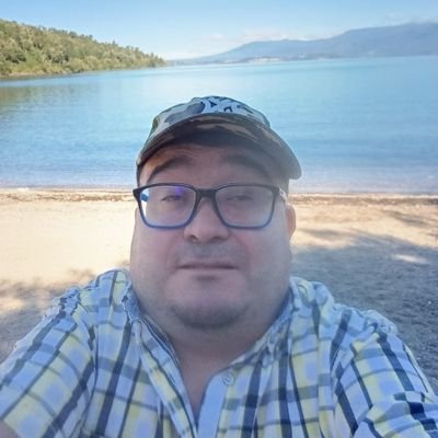 Titulado de: Tecnico en Informatica CFT ANDRES BELLO DE TEMUCO, me gusta la musica electrónica, Trabajando actualmente de reponedor M10 Francisco Salazar Tco