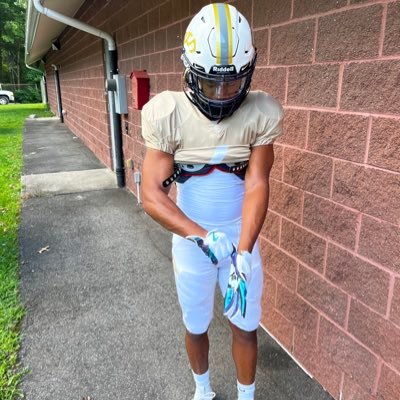 MalachiFlax1's profile picture. Class of 24/ 5’11/185/ Nickelback and strong safety/ run a 4:60-40/Still looking for a home!