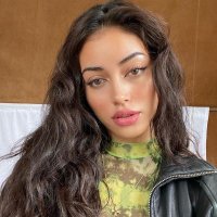 Zeyzee (@zeyzee51157) Twitter profile photo