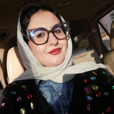 Human full with flaws Real as it can get happily unhappily unwhiny person أنا مش جاية هنا عشان نتعارك لو واقعك مخليلك نفس تتعارك في السوشل ميديا ديرلي بلوك