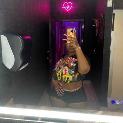 Heyyyyyy ! A Capricorn ♑️ & no I don’t do content