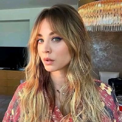 Am Kelly Cuoco and this is my newly made account would soon be verified.
Sending love 😘 and kisses 😚 to all my fans out there that truly cares about me ❤️🌹♥️
