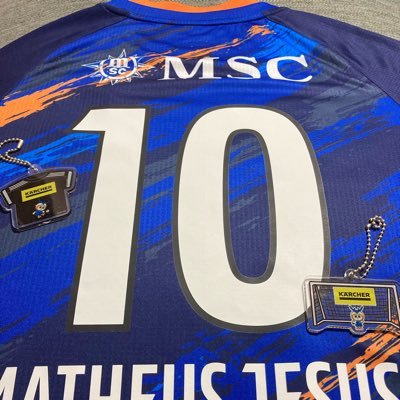 ljeF11uDVI16472's profile picture. 