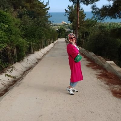 derya0490's profile picture. İnsan,muhakkak sevmeli.🍂
