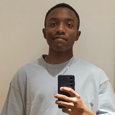 MuhozaShanel's profile picture. 🤔  ⚜️