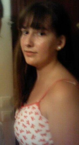 DesiCeciliio's profile picture. Distribuidora independiente de Avon envíos a cualquier sitio.Uñas a domicilio en la zona de Málaga citas por Instagram 
avondesi