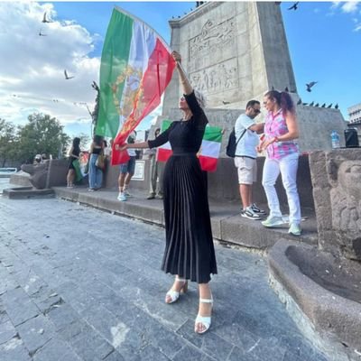 Aftab67817130's profile picture. چو ایران نباشد 
تن من مباد👑جاوید شاه
