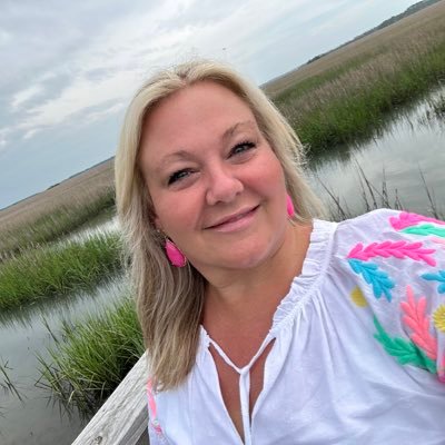 collins105_kc's profile picture. Master of Minutia