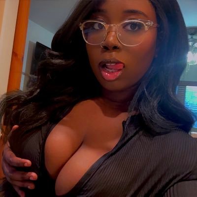 THIS IS NOTHING BUT INTRUSIVE THOUGHTS, I FEAR! Twitch Partner 💟 Gods Favorite 🙏🏾 😇 $ItsDeianira