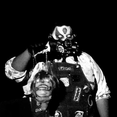 Professional Wrestler
YOU WON'T SURVIVE!
|Violence Manifested
|The Walking Horror Story
@3BarCreative He/Him
for bookings: razors2016@gmail.com