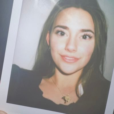 izzycalhoon's profile picture. 20
