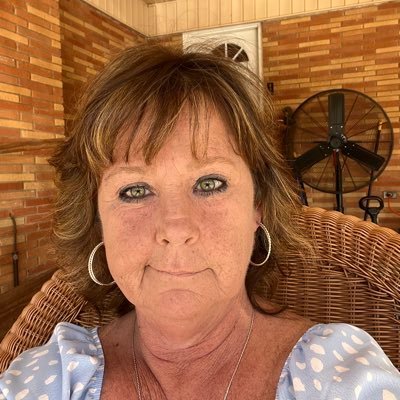 CSmolter's profile picture. Live Love Laugh Always