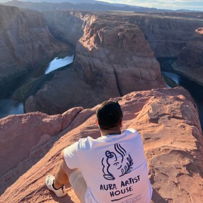 chris_borrero's profile picture. loading...