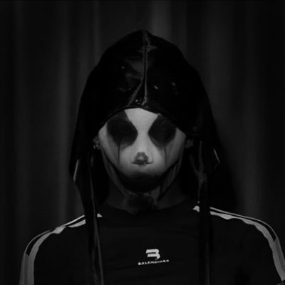 Geakssss's profile picture. 2K Guard 🦇|| 2.2K Tiktok 🏆|| Co-Leader For @4thqrt_ 🤍❤️||