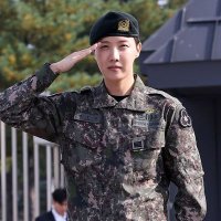 j_ hope Ho_Seok (@wisdomugoc4840) 's Twitter Profile