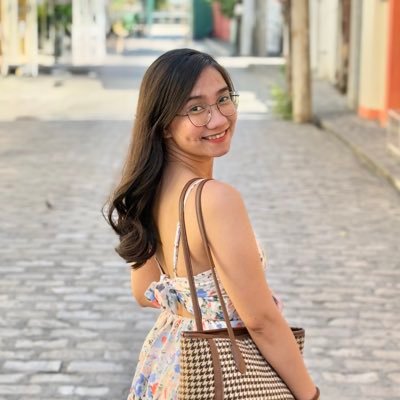 _rsnn_'s profile picture. clinophile | 26 | @jayZ_crazy