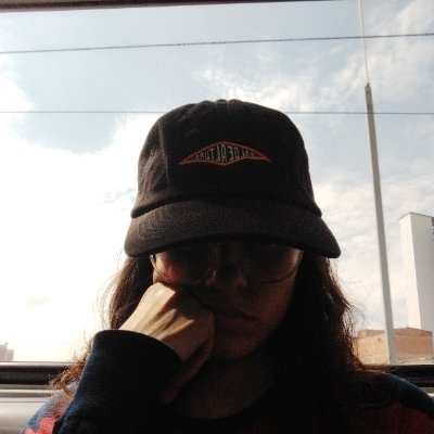 tristef_'s profile picture. esa es mi cobijita morada