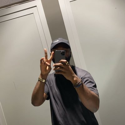 nana_designer_'s profile picture. Senior UI/UX Designer | Weaving Visual Stories for Tomorrow
