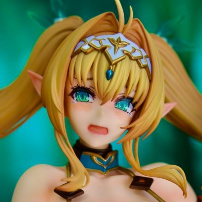 poyful33's profile picture. フィギュアや抱き枕カバーをコレクションしています