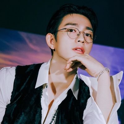 7 or nothing ♡̷̷̷ ∙ 230226 with @JINYOUNG ✨