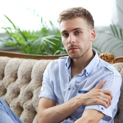 0xZeyn_'s profile picture. writing smart contracts • without smart ideas ⬇️ solidity / hardhat / blockchain