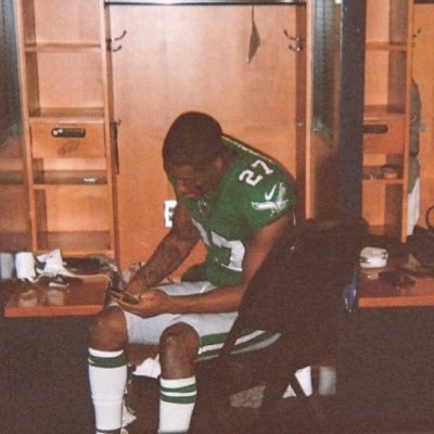 farre11_'s profile picture. Rowan Alum