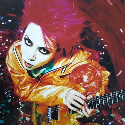 V系狂愛してます
X、hide狂愛してる(*'▽'*)♪
90年代V系
V系ファン以外の子でも無言フォロー大歓迎⭕
名前だけ見たら女の子👧みたいやけど男♂なので。