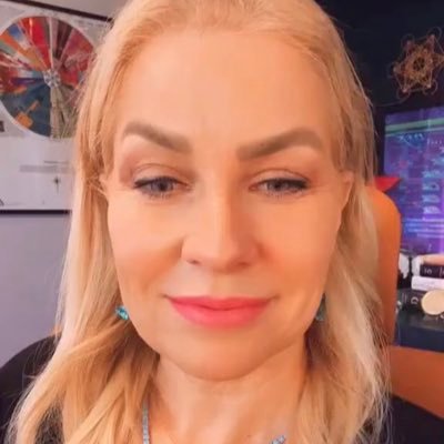 I AM a modern Day Metaphysical Teacher, Here To Help You Move into the Quantum ⭐️⚕️
