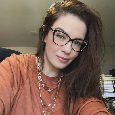 HenlenJohn28034's profile picture. 