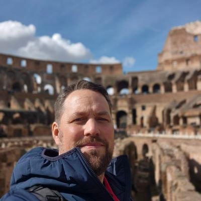Rugby fan 🏉 Cymru 🏴 Bridgend fan & coach Valley Ravens. Cardiff devils Ice Hockey 👹Work = ICT 🖥