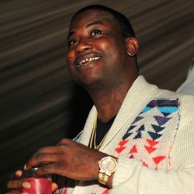 follow for more! I'm here to make jokes, tweet quotes, talk shit and swallow spit.
this is a YE stan account.