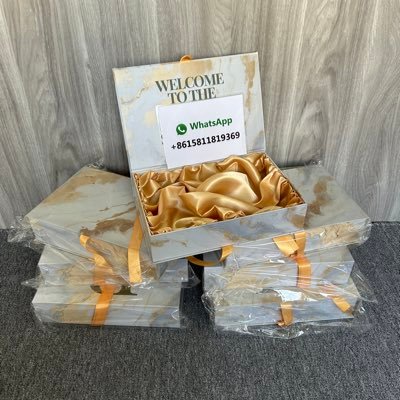 We make customized packaging bags and boxes, cards, tags, stickers, labels, ribbons, brochures and accessories with your logo. print all with your design.
