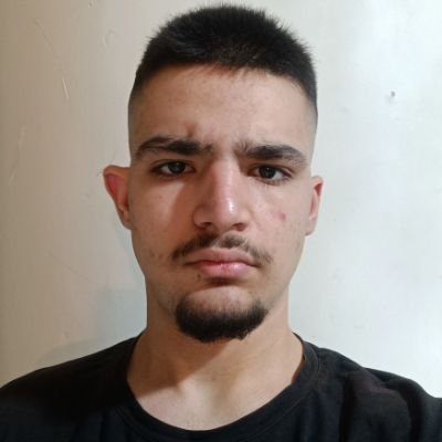 aria_mahdiloo's profile picture. |copywriter| sharing advice on different aspects of life.