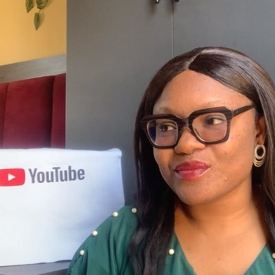 ScentsByShuga_'s profile picture. Serial Entrepreneur, want to smell great on a budget then I’m your girl, Perfume oils & Perfume WhatsApp - 07086917185 https://t.co/22wGzfPI5I
