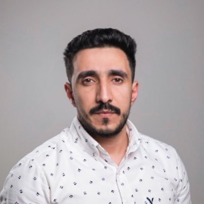 Visual Thinker & Identity Designer Founder — bold brand
