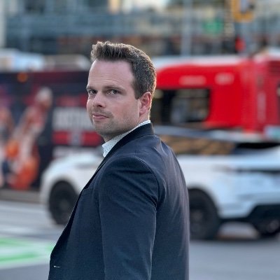 Stellv.: Leiter Pressestelle & Sprecher @CDU, Sprecher @_FriedrichMerz | Follow, Like, RT nicht immer Zustimmung. | Meinungen sind meine.