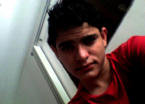 mulekin da midia!!
#tamojuntomichaeljackson
filho dos deuses ψ 
sangue espanhol na veia...
catalão,burrinho qnd qro,simpatico,boy doido da fé i ietc.....
