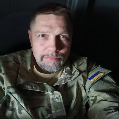 Служити з честю, захищати з гордістю та захищати свою націю, одна місія за раз 🇺🇦