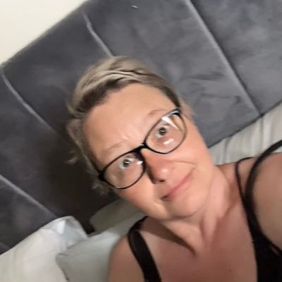 Breast cancer survivor. Undergraduate student at UCLAN university, for Criminology and Criminal Justice.