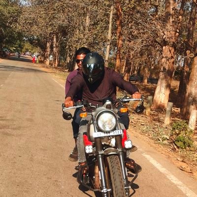 HR 🏢 | Motorcyclist | traveller